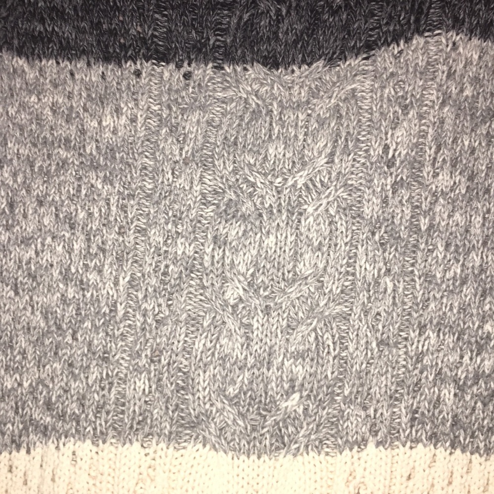 Sweater - Picture 3 of 5